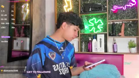 felipe_boy_18 online show from 18, 9, 2025