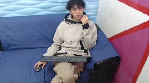 Felipe Browns online show from 3, 1, 2025