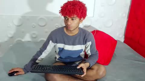 Snapshot of felipecams chatting on 23, 11, 2025 andres felipe benitez online show from 23, 11, 2025