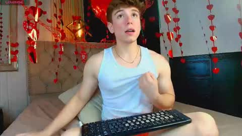 Femboy Max online show from 15, 9, 2025