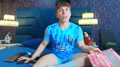 Femboy Max online show from 8, 1, 2026