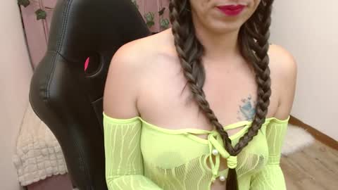 Alejandra online show from 5, 2, 2025