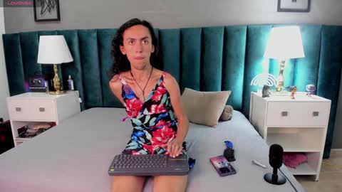 Karol online show from 1, 1, 2025