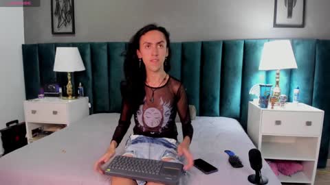 Karol online show from 4, 1, 2025