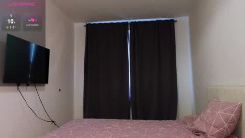 Snapshot of feral_berrys chatting on 13, 10, 2025 Nancy online show from 13, 10, 2025