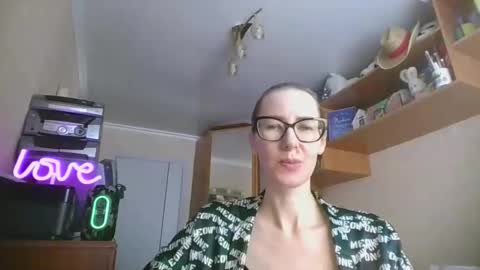 feraliss online show from 13, 3, 2026