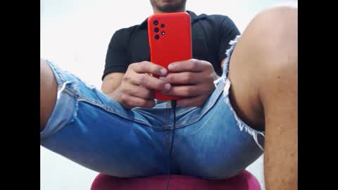 fernandez_latinblack online show from 28, 1, 2025