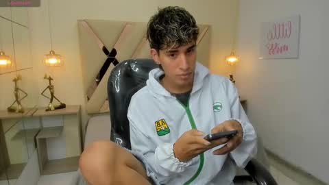 Snapshot of ferphoenix_ chatting on 10, 3, 2026 FER PHOENIX online show from 10, 3, 2026