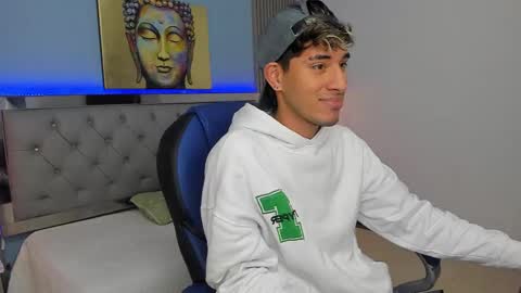 Snapshot of ferphoenix_ chatting on 29, 3, 2026 FER PHOENIX online show from 29, 3, 2026