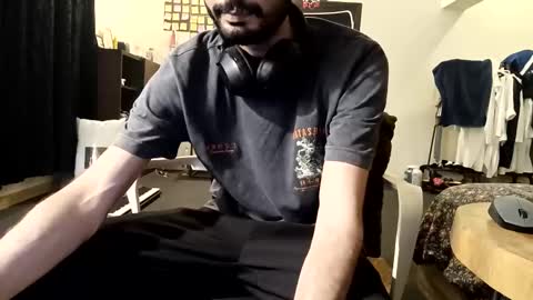 Snapshot of fezzyqt chatting on 4, 10, 2025 fezzyqt online show from 4, 10, 2025