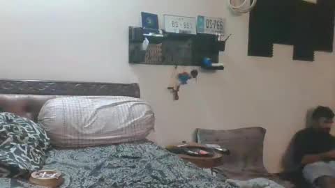 Snapshot of fezzyqt chatting on 8, 11, 2025 fezzyqt online show from 8, 11, 2025