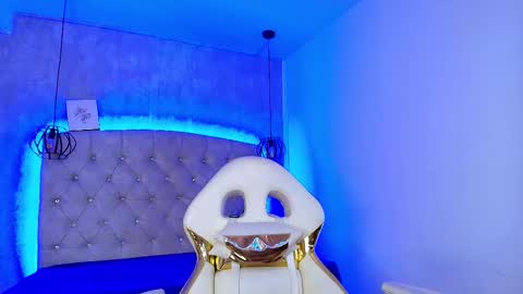   online show from 17, 10, 2025