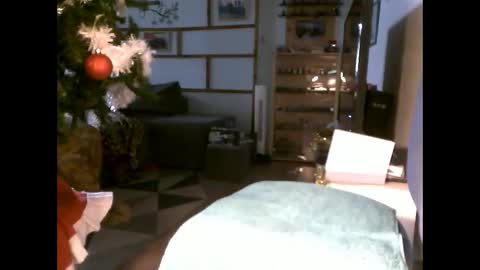 Snapshot of fifi010203 chatting on 5, 12, 2025 fifi010203 online show from 5, 12, 2025