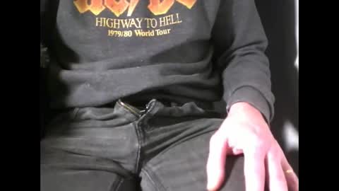 Snapshot of fifi010203 chatting on 19, 12, 2025 fifi010203 online show from 19, 12, 2025