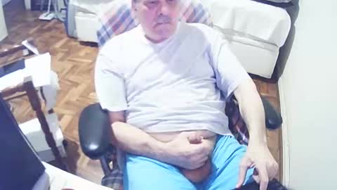 Snapshot of filhober chatting on 12, 12, 2024 filhober online show from 12, 12, 2024