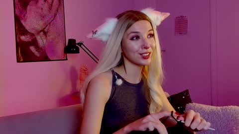 Snapshot of filipinaadams chatting on 22, 12, 2024 cap and Lana  online show from 22, 12, 2024