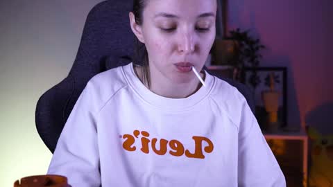 Snapshot of filipinaadams chatting on 26, 12, 2024 cap and Lana  online show from 26, 12, 2024