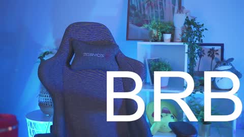 Snapshot of filipinaadams chatting on 10, 1, 2025 cap and Lana  online show from 10, 1, 2025