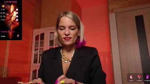 Snapshot of findom_lady_shine chatting on 6, 11, 2025 Lady online show from 6, 11, 2025