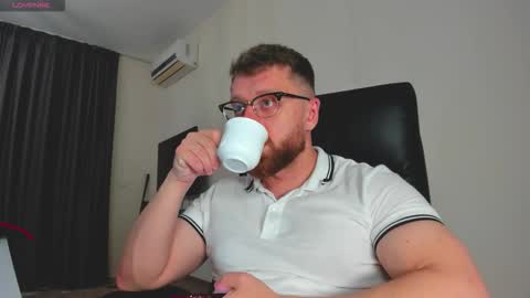 FindomGuyXXX online show from 4, 3, 2026