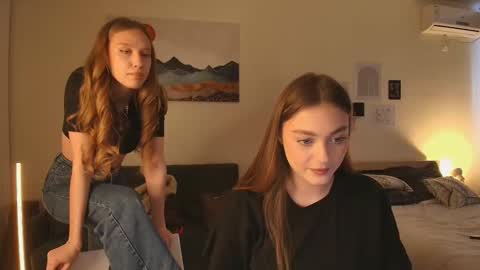 Snapshot of findweyout chatting on 9, 3, 2026 findweyout online show from 9, 3, 2026