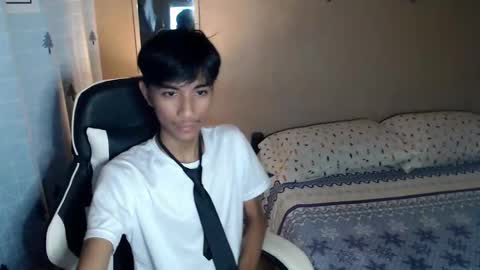 fineboii_rey18 online show from 24, 9, 2025