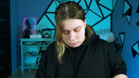 fiora online show from 28, 12, 2024