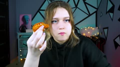 fiora online show from 28, 12, 2024