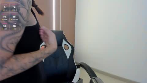 F I O R E L L A  online show from 7, 11, 2025