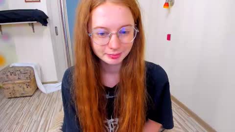 Snapshot of fire_luna chatting on 1, 11, 2025 fire_luna online show from 1, 11, 2025