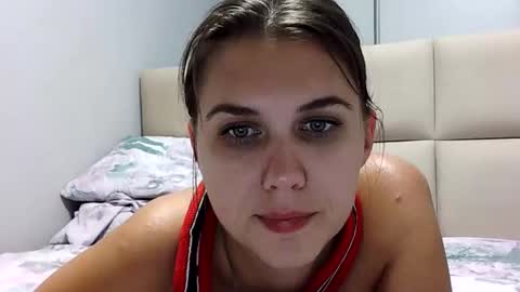 Snapshot of firststarsara chatting on 10, 9, 2025 Sara online show from 10, 9, 2025