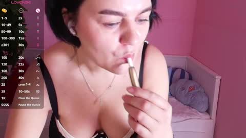 Snapshot of fisher_sofia chatting on 26, 3, 2026 SOFIA online show from 26, 3, 2026