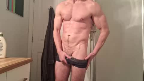 Snapshot of fit_dave_canada chatting on 13, 11, 2025 fit_dave_canada online show from 13, 11, 2025