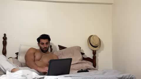 fitcurvyman4fun_69 online show from 15, 1, 2026