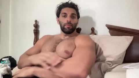 fitcurvyman4fun_69 online show from 5, 4, 2026