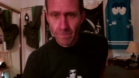 Snapshot of fitsandpics chatting on 24, 11, 2025 wolfgangfox online show from 24, 11, 2025