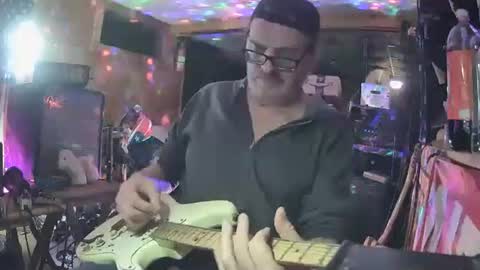 flamingfartguy online show from 10, 9, 2025