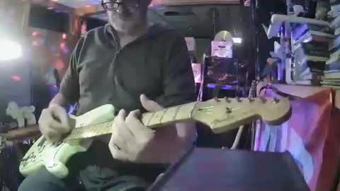 flamingfartguy online show from 15, 9, 2025