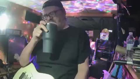 flamingfartguy online show from 23, 9, 2025