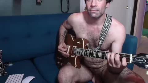 Flannel Dong online show from 25, 9, 2025