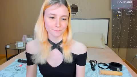 FlexiMona online show from 9, 10, 2025