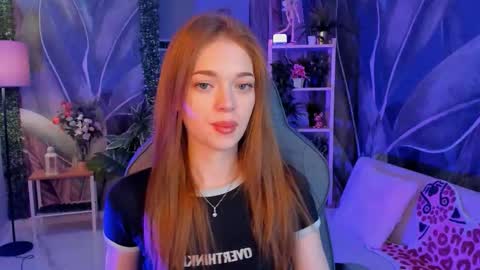 Flexyfoxy online show from 7, 10, 2025