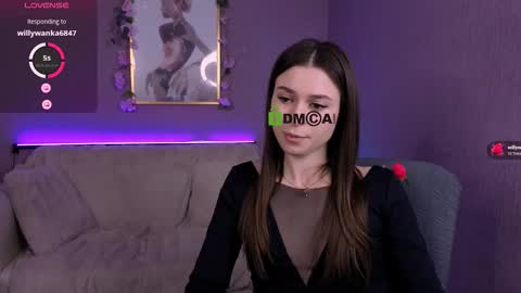 Snapshot of flora_ri chatting on 8, 3, 2026 just ask me online show from 8, 3, 2026