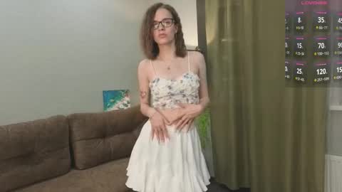 Snapshot of florafitch chatting on 10, 10, 2025 Anna online show from 10, 10, 2025