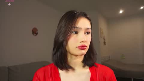 Snapshot of floralmuse chatting on 8, 11, 2025 Viola online show from 8, 11, 2025