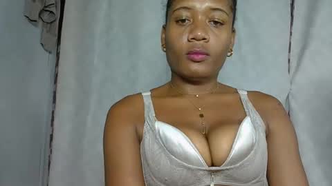 Snapshot of florencia011 chatting on 22, 1, 2025 florencia011 online show from 22, 1, 2025