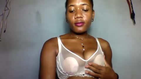 Snapshot of florencia011 chatting on 27, 1, 2025 florencia011 online show from 27, 1, 2025