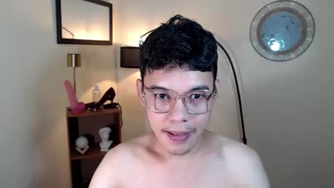 Snapshot of floriankeirxx_ chatting on 18, 10, 2025 floriankeirxx_ online show from 18, 10, 2025