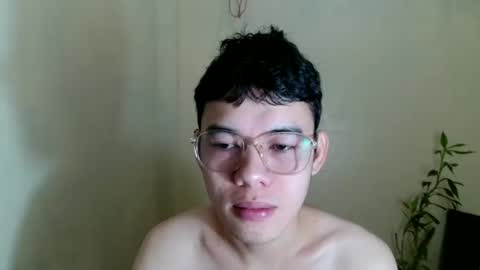 Snapshot of floriankeirxx_ chatting on 28, 10, 2025 floriankeirxx_ online show from 28, 10, 2025