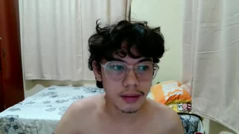 Snapshot of floriankeirxx_ chatting on 4, 4, 2026 floriankeirxx_ online show from 4, 4, 2026